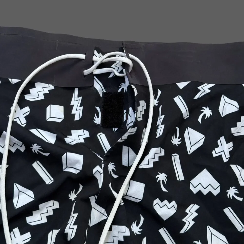 Catch Surf Patterned Boardshorts Black White Size 30 GUC